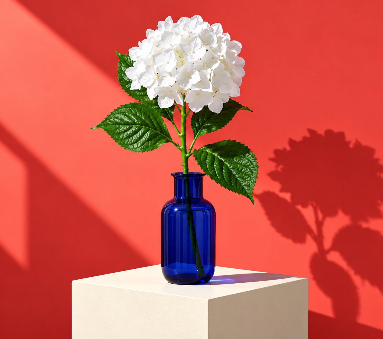 White Artificial Hydrangea Stem with Green Leaves 4