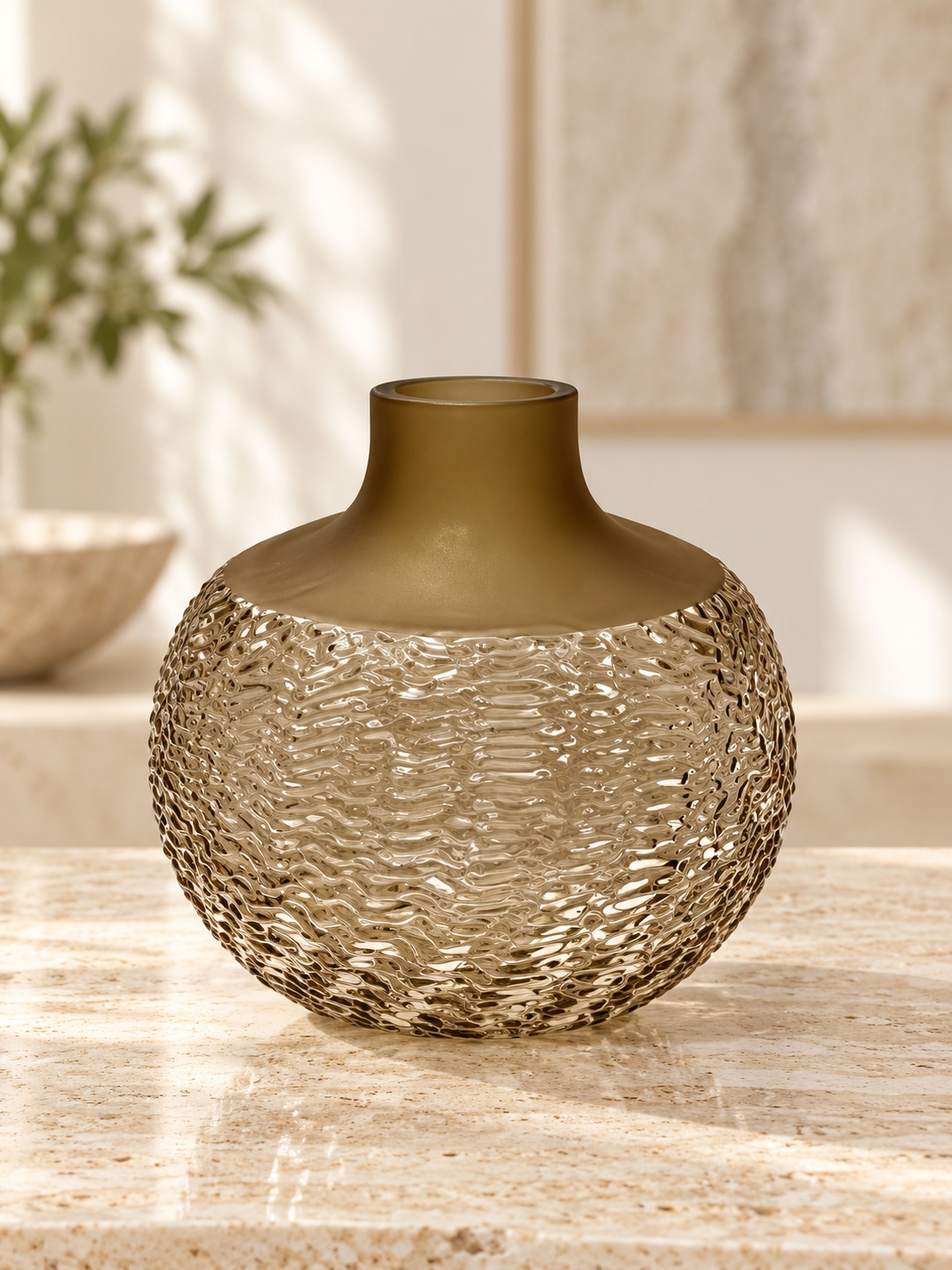 Smoky Bronze Rippled Glass Vase - (3x17x18 cm) 2